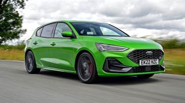 Ford Focus ST спереди